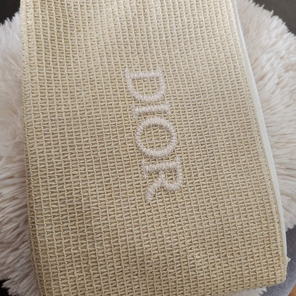 Dior Raffia Pouch - Picture 3 of 5